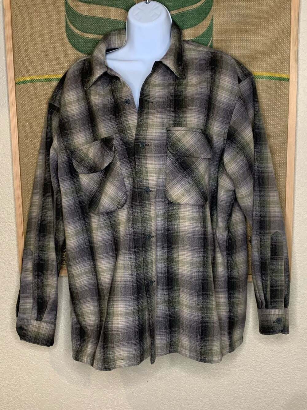 Vintage Pendleton Board Shirt 100% Virgin Wool Gray Plaid Flannel Size L